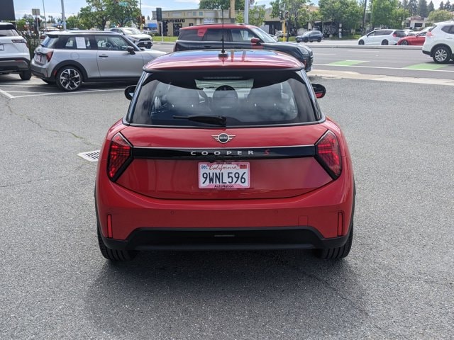 2025 MINI Hardtop 2 Door Cooper S photo 2