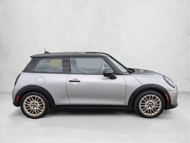 2025 MINI Hardtop 2 Door Cooper photo 4