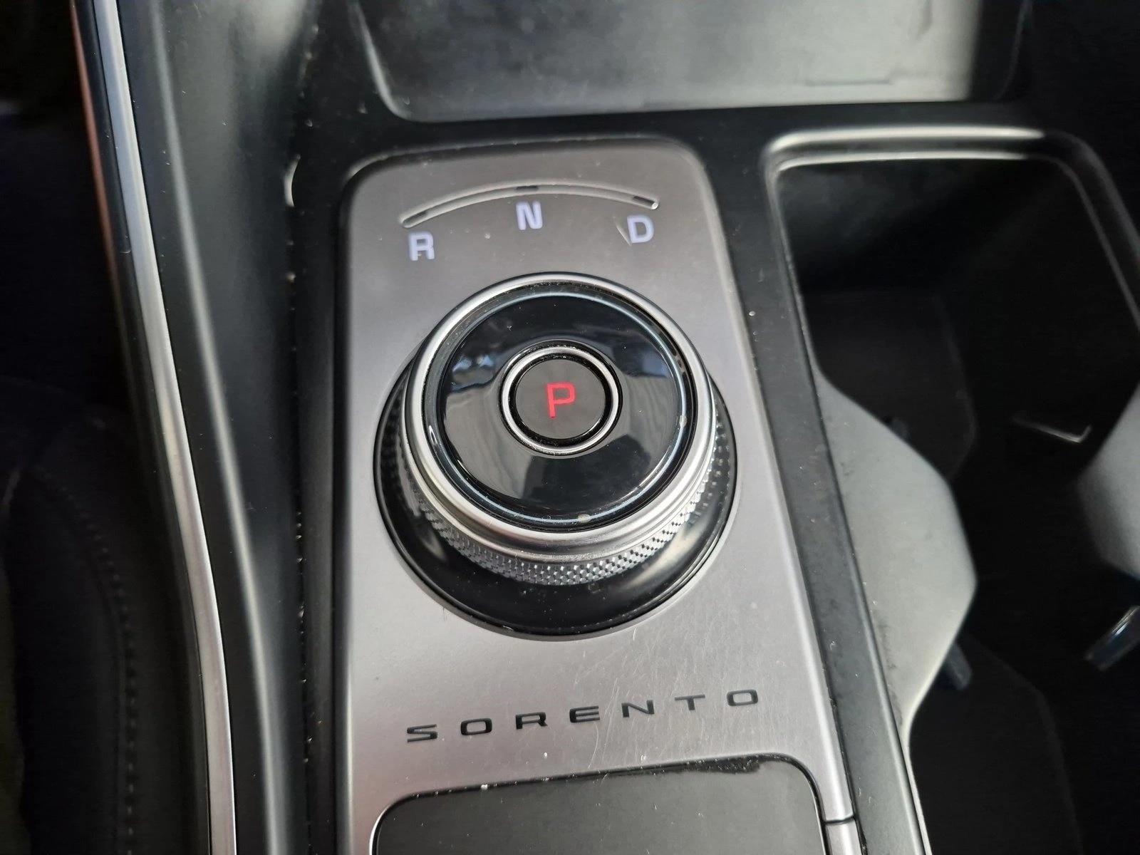 2024 Kia Sorento EX Hybrid - Photo 3
