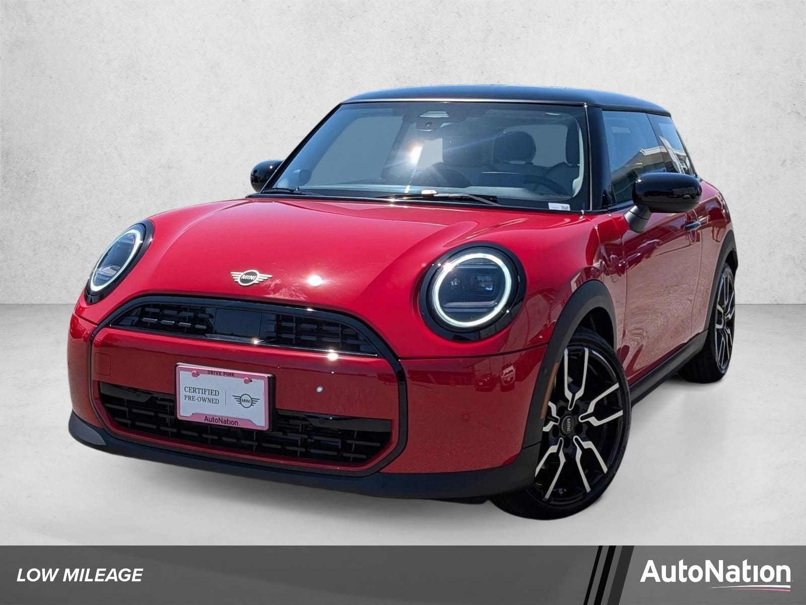 2025 MINI Hardtop Cooper's photo