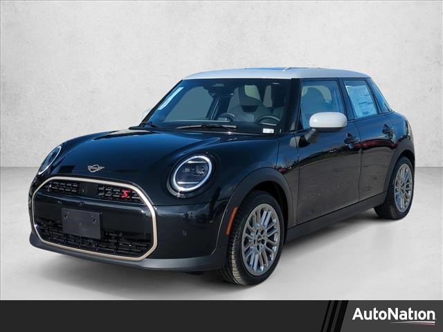 2026 MINI Hardtop 4 Door S's photo