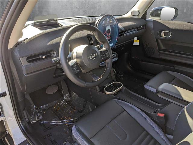 2025 Mini Cooper Signature photo 3