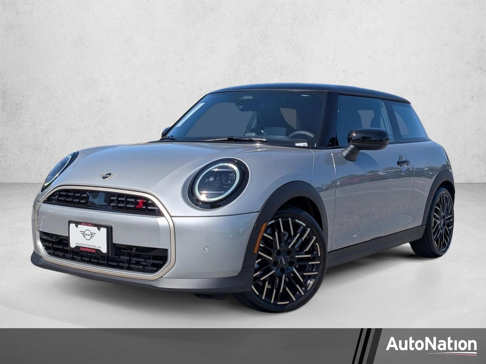 2026 MINI Hardtop Cooper S Signature's photo