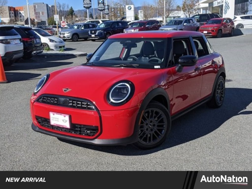 Certified 2025 MINI Hardtop 4 Door C Signature Trim 4dr Car