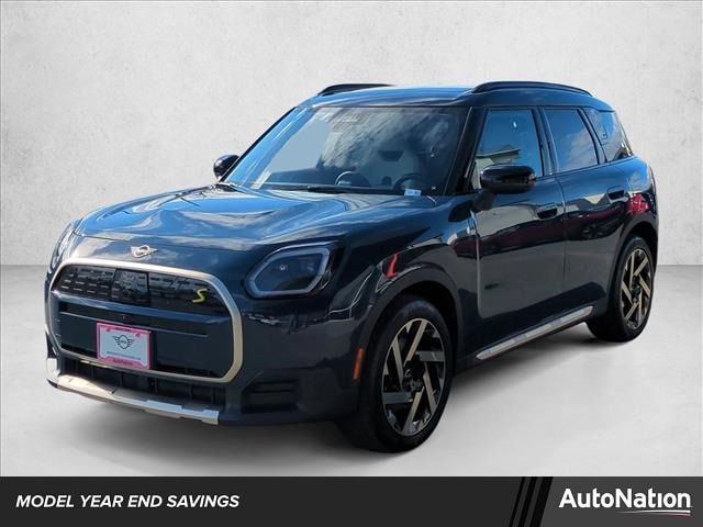 2025 MINI Countryman SE's photo