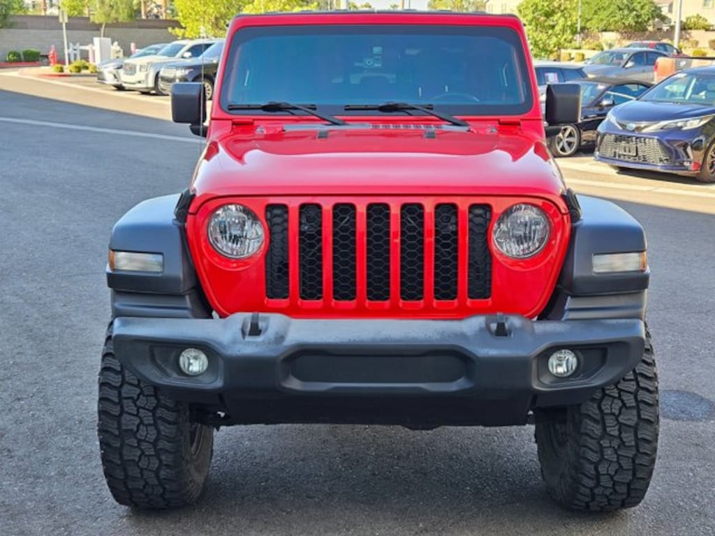 Used 2020 Jeep Gladiator Sport S Crew Cab Pickup