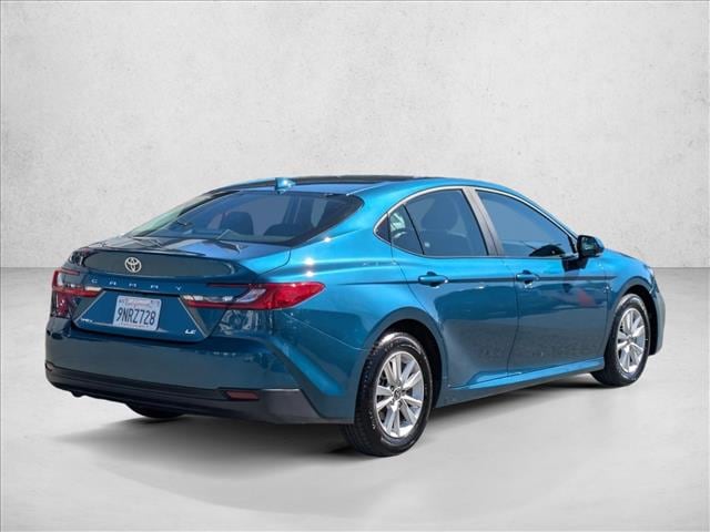 2025 Toyota Camry LE photo 5