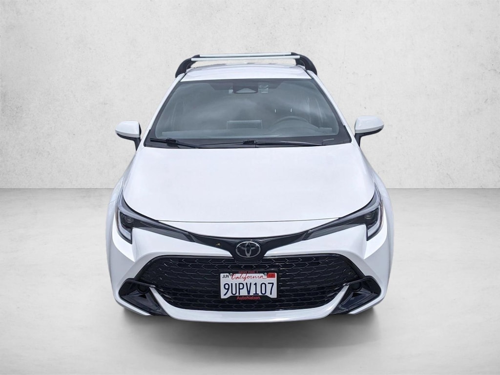 Used 2025 Toyota Corolla Hatchback SE 4dr Car
