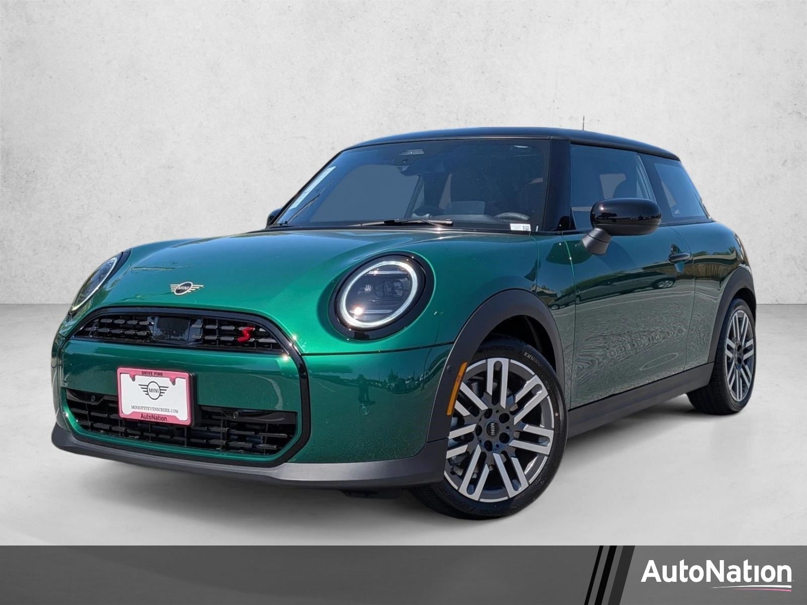 2026 MINI Hardtop Cooper S Signature's photo