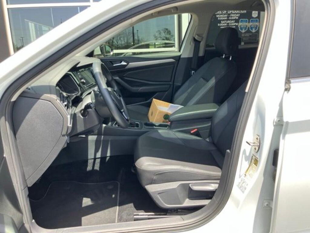 Used 2020 Volkswagen Jetta 1.4T SE w/ULEV Sedan