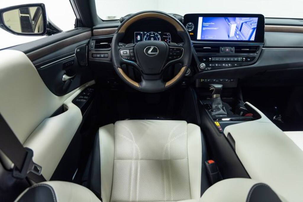 Used 2025 Lexus ES 350 Luxury Sedan