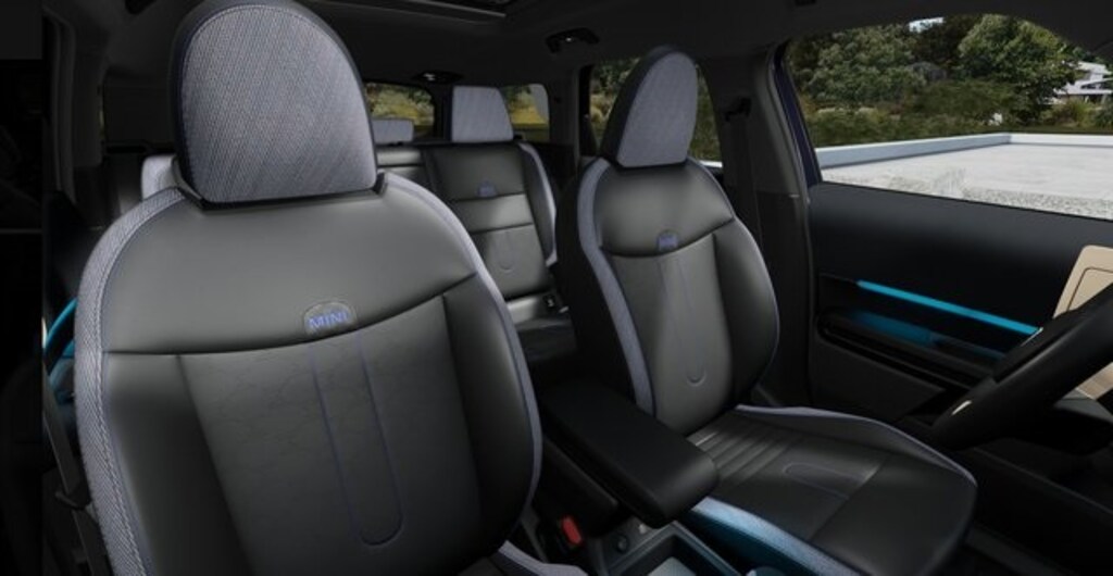 New 2026 MINI Countryman Signature Plus SUV