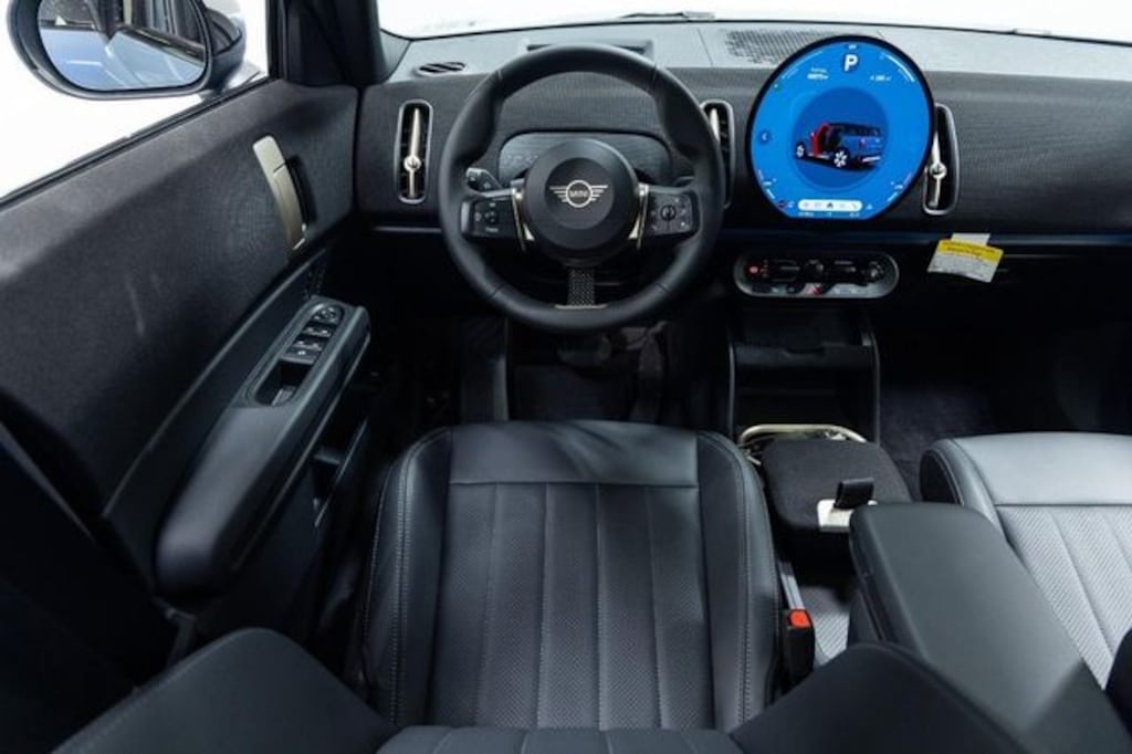 New 2026 MINI Countryman Signature Plus SUV