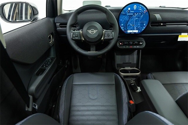 2025 Mini Cooper Signature photo 3