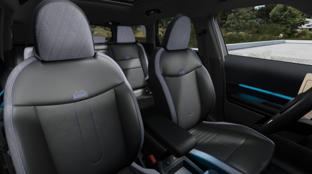 New 2027 MINI Countryman Signature Plus SUV