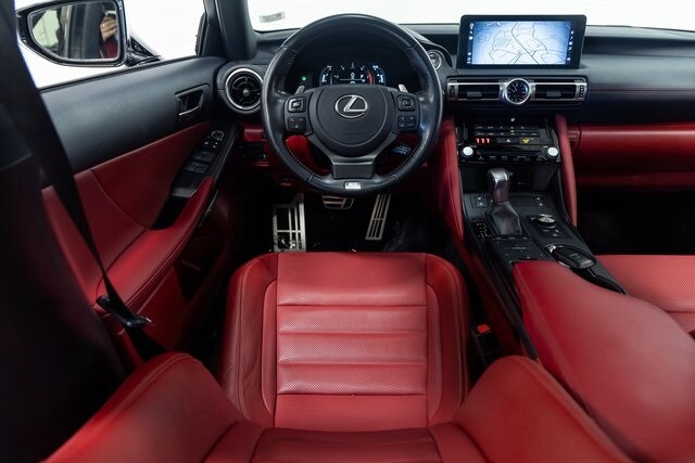 2022 Lexus IS 350 F SPORT photo 3