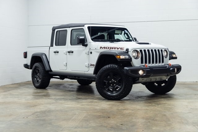 2023 Jeep Gladiator Mojave photo 2