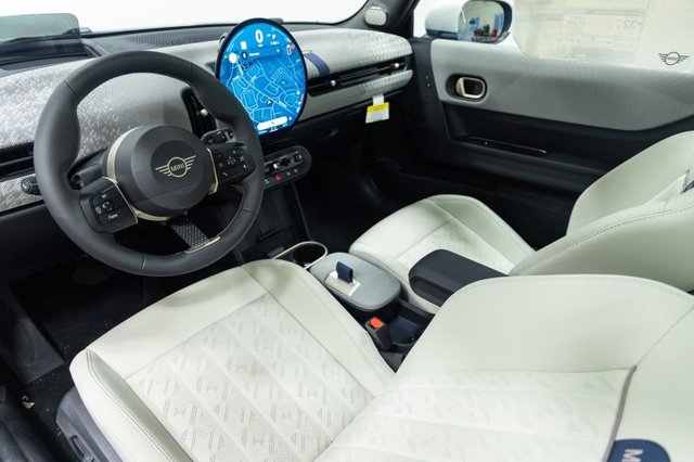 2026 MINI Hardtop 2 Door S - Photo 17