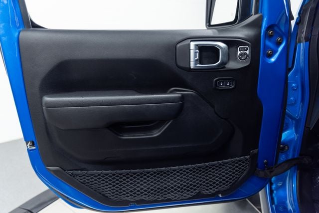 2023 Jeep Wrangler 4-Door Rubicon - Photo 11