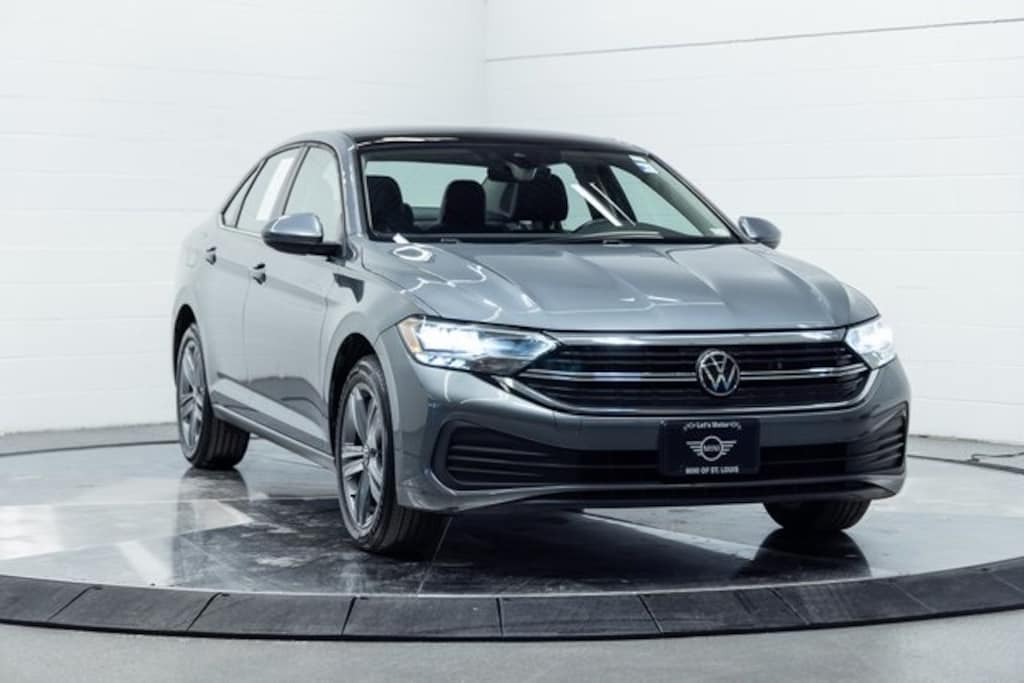 Used 2024 Volkswagen Jetta 1.5T SE Sedan