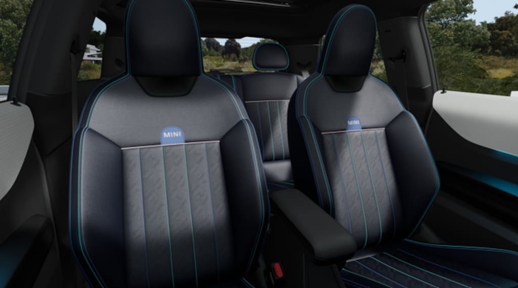 New 2026 MINI 2 Door Signature Plus Hatchback