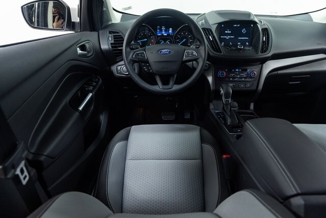 2019 Ford Escape SE photo 3