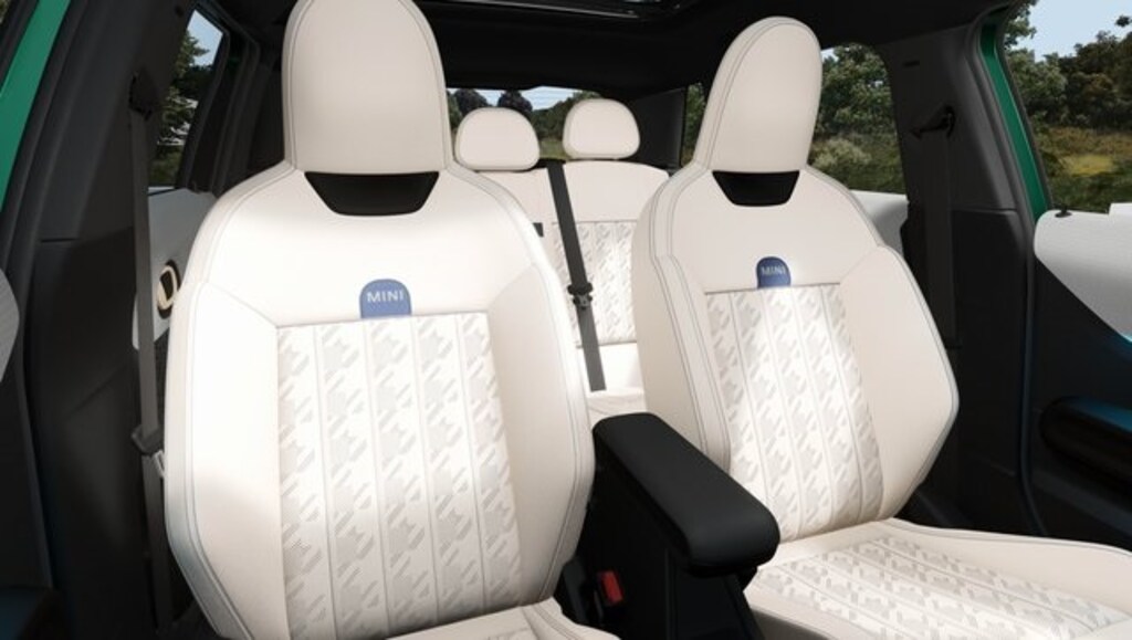 New 2026 MINI 4 Door Signature Plus Hatchback