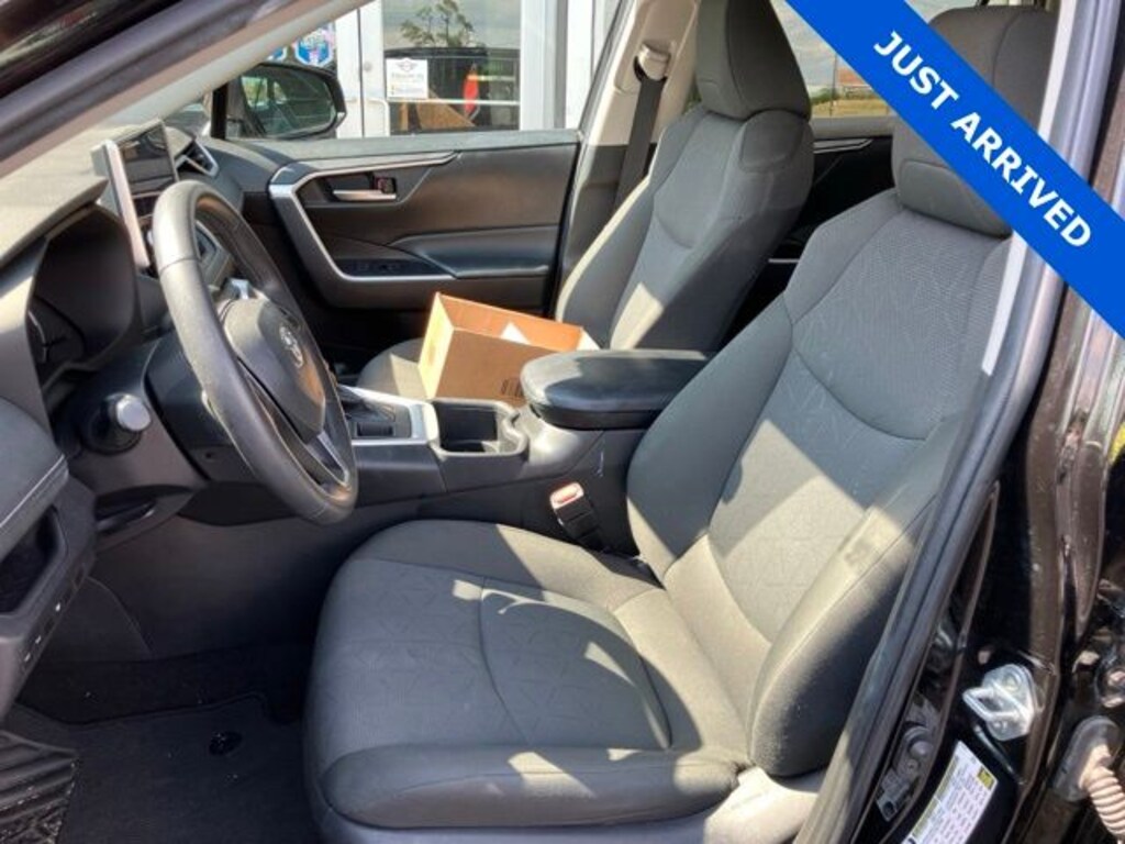 Used 2024 Toyota RAV4 XLE SUV
