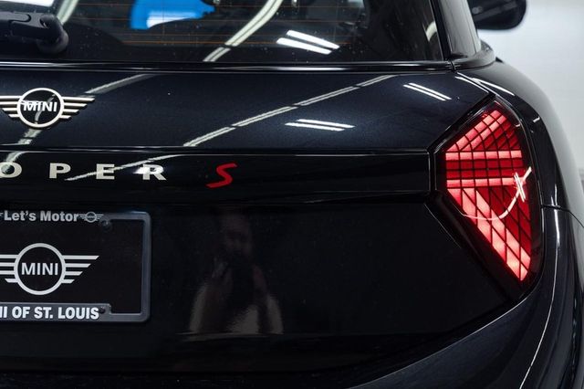 2026 MINI Hardtop 2 Door S - Photo 8