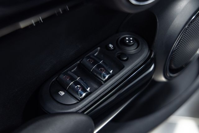 2023 MINI Hardtop 4 Door S - Photo 12