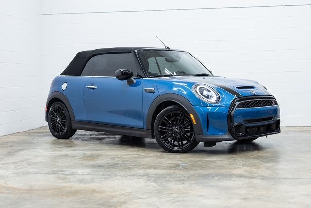2023 Mini Cooper Signature Convertible photo 4