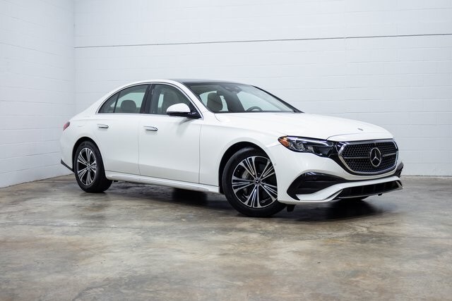 2024 Mercedes Benz E 350 4MATIC photo 4