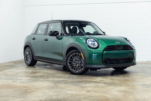 2025 Mini Cooper 4 Door Hardtop Signature photo 4