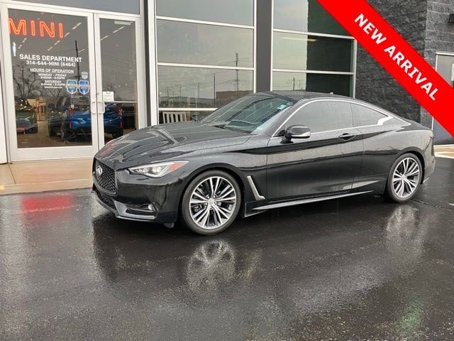 2018 INFINITI Q60 Coupe LUXE