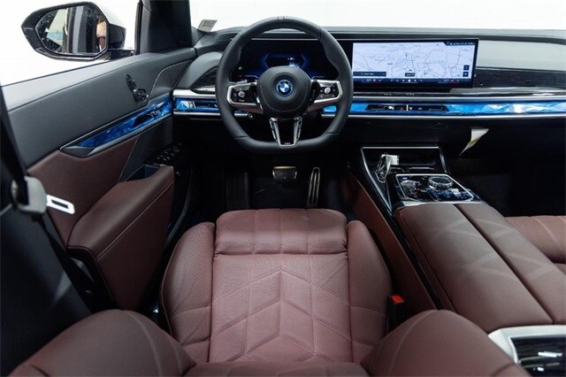 2025 Bmw i7 xDrive60 photo 2
