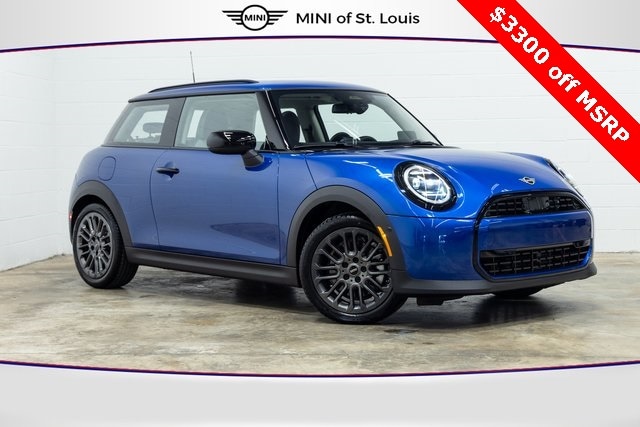 2025 MINI Hardtop 2 Door Base's photo