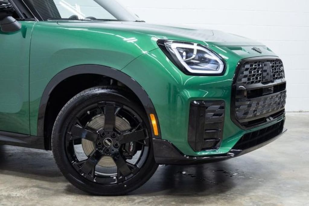 New 2026 MINI Countryman Iconic SUV