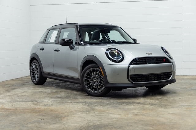 2025 Mini Cooper Hardtop S photo 3