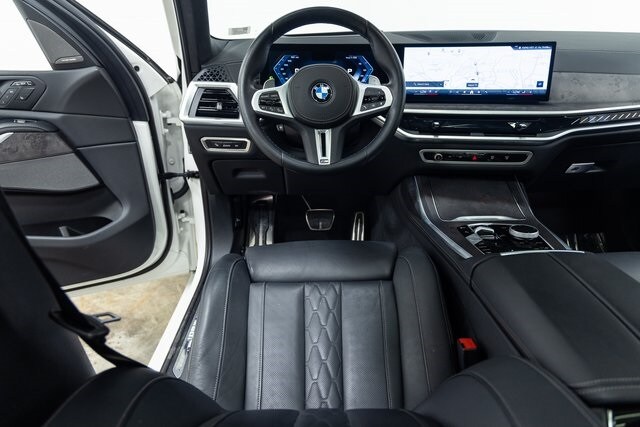 2025 Bmw X7 M60i photo 3