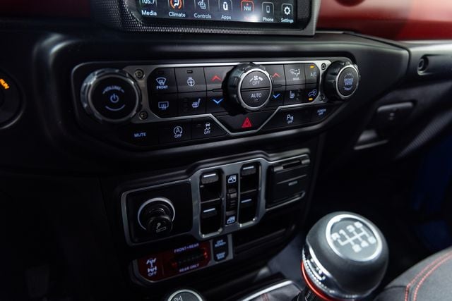 2023 Jeep Wrangler 4-Door Rubicon - Photo 17