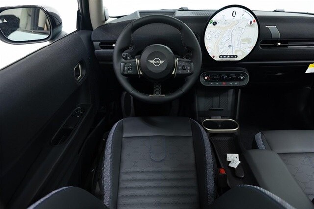 2025 Mini Cooper S Iconic photo 3