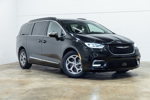 2023 Chrysler Pacifica Limited photo 4