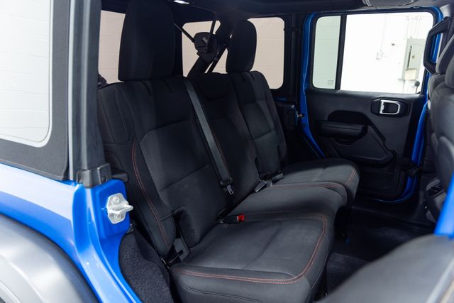 2023 Jeep Wrangler 4-Door Rubicon - Photo 23