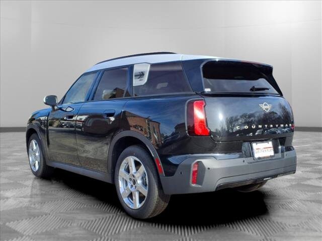 2025 Mini Countryman Iconic photo 3