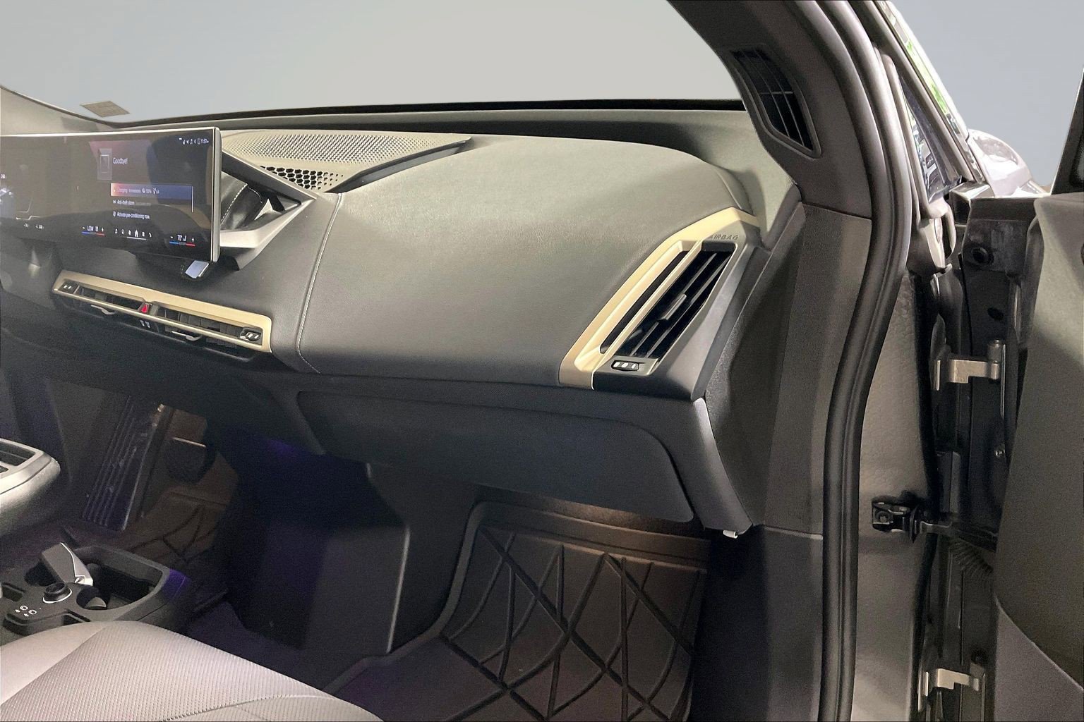 2024 BMW iX Base - Photo 16