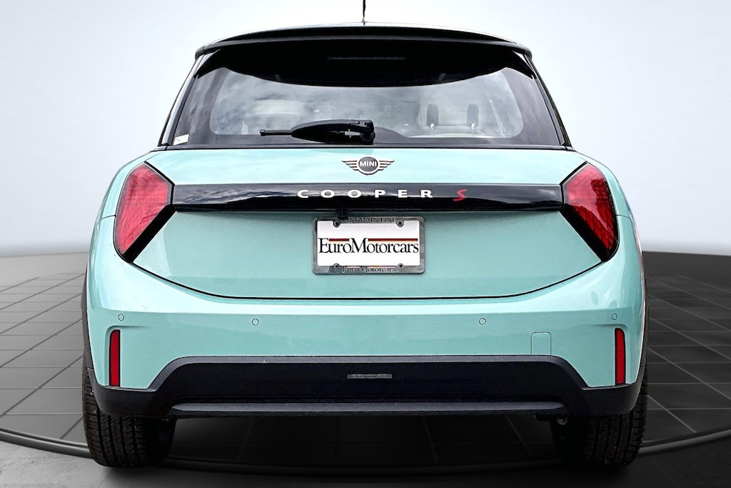 New 2026 MINI 2 Door Signature Plus Hatchback