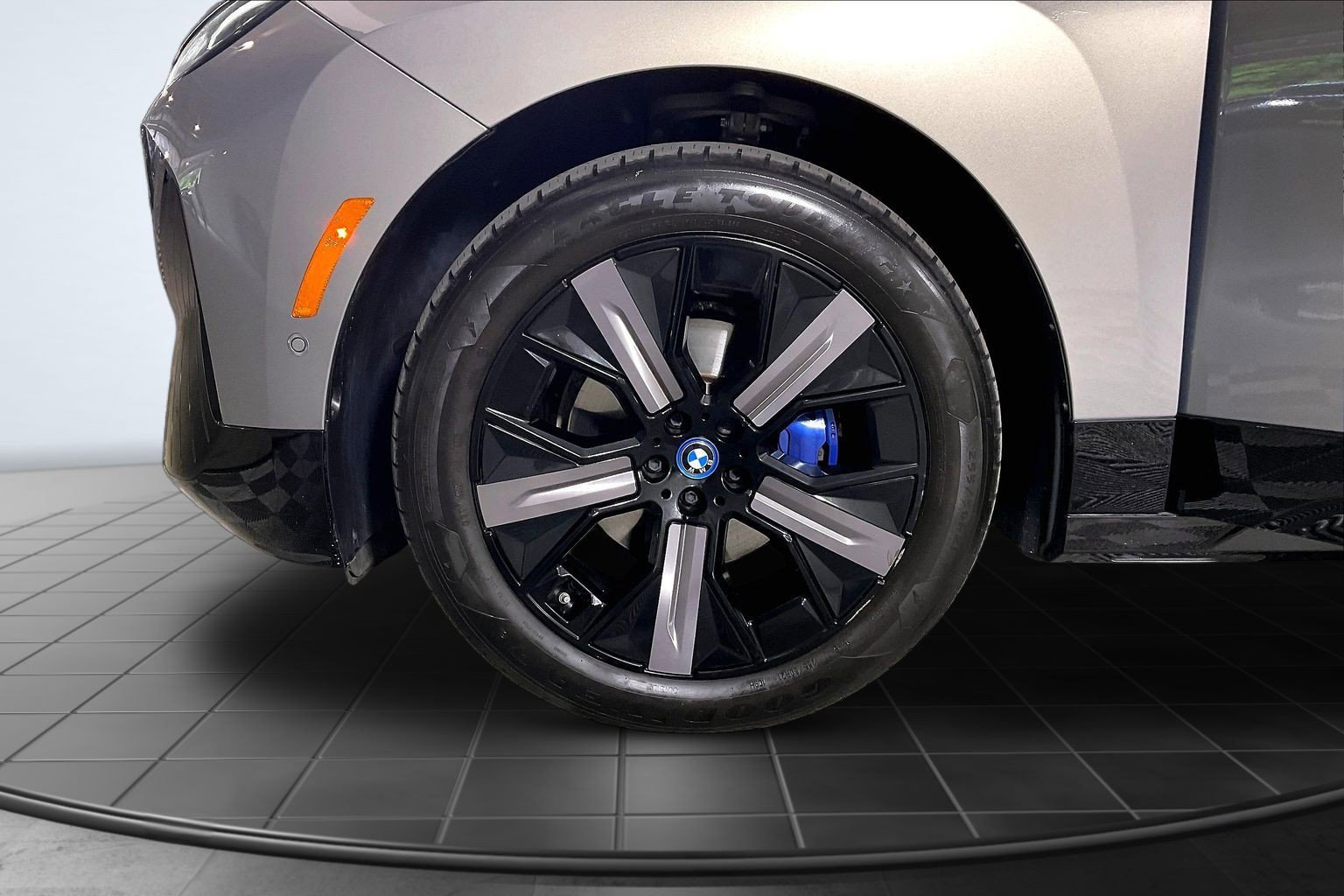 2024 BMW iX Base - Photo 9