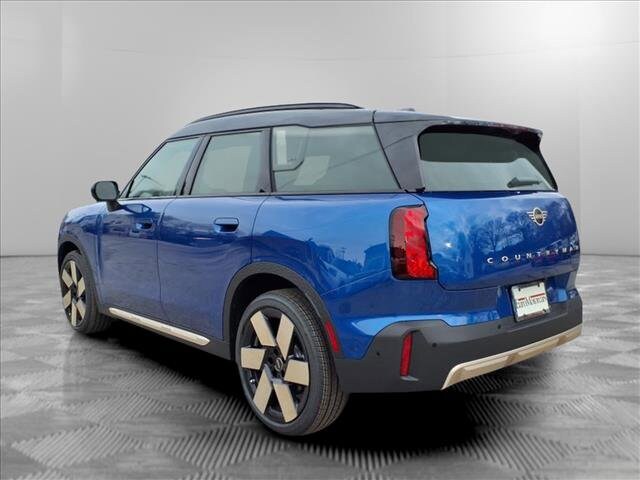 2025 Mini Countryman Iconic photo 3