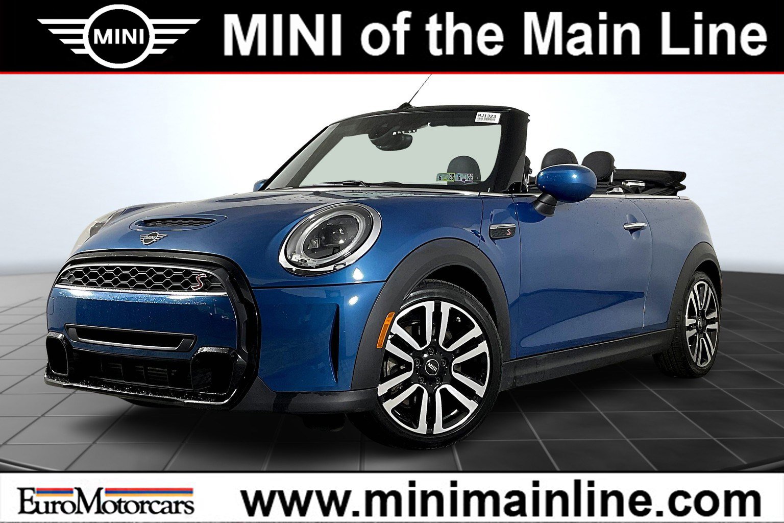 2023 MINI Convertible S's photo