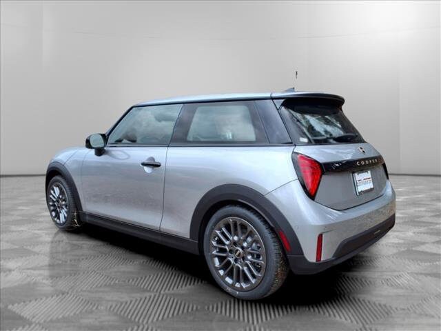 2025 Mini Cooper 2 Door Hardtop S Iconic photo 3